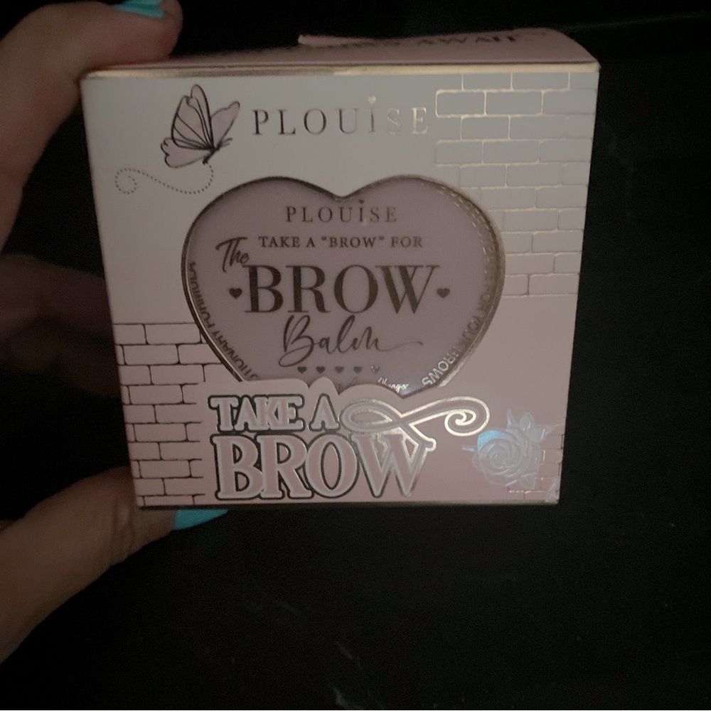 P. Louise take a brow set new in box p